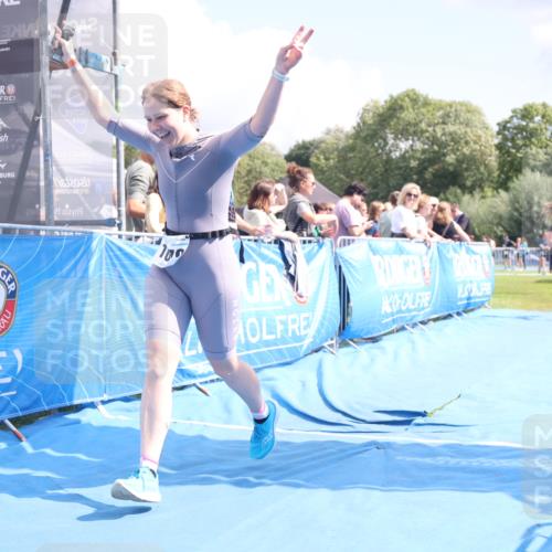 25.08.2024 - Elbe Triathlon Hamburg H.Heesch http://msf.ph/oto/6878951 25.08.2024 12:12:37 Ziel 1528, 1636, 1679 meine-sportfotos.de