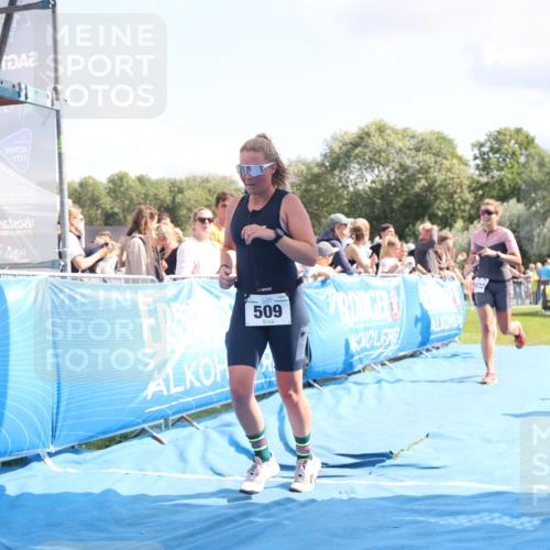 25.08.2024 - Elbe Triathlon Hamburg H.Heesch http://msf.ph/oto/6878986 25.08.2024 11:50:12 Ziel 411, 509, 1672 meine-sportfotos.de