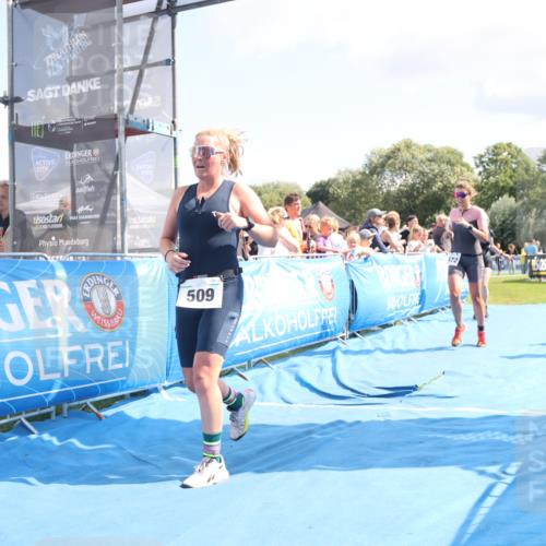 25.08.2024 - Elbe Triathlon Hamburg H.Heesch http://msf.ph/oto/6879007 25.08.2024 11:50:13 Ziel 411, 509, 1672 meine-sportfotos.de
