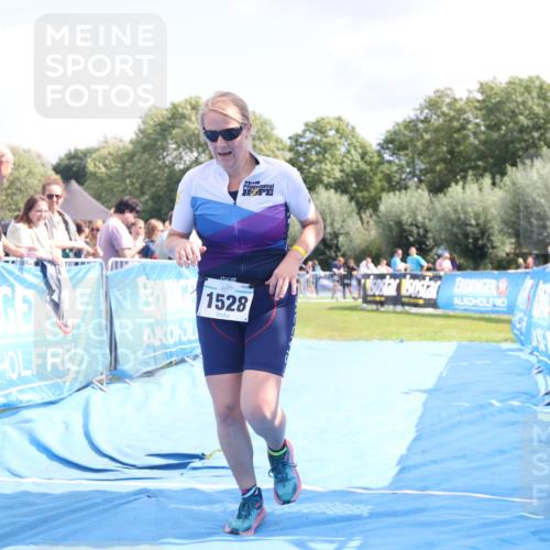 25.08.2024 - Elbe Triathlon Hamburg H.Heesch http://msf.ph/oto/6879012 25.08.2024 12:12:44 Ziel 1528, 1636 meine-sportfotos.de