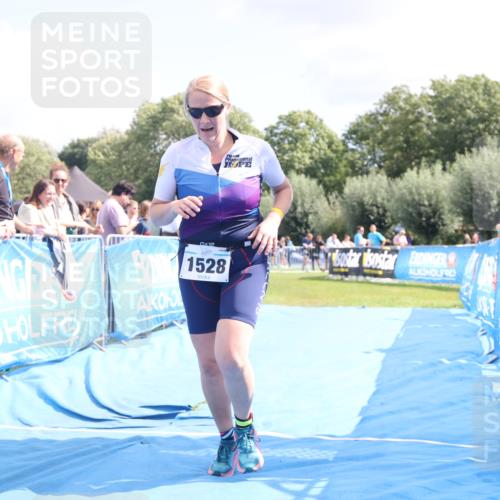 25.08.2024 - Elbe Triathlon Hamburg H.Heesch http://msf.ph/oto/6879014 25.08.2024 12:12:44 Ziel 1528, 1636 meine-sportfotos.de