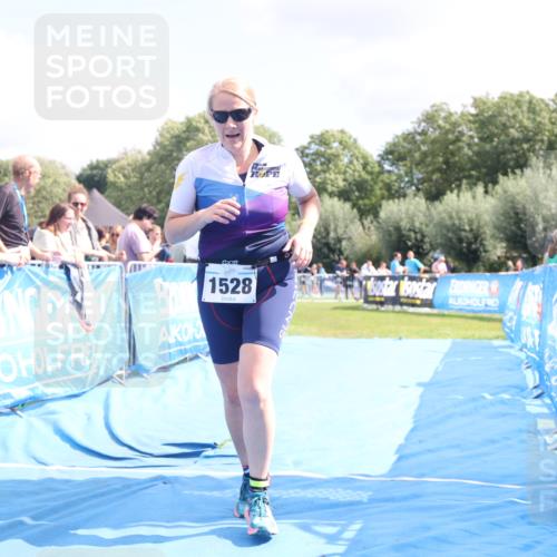 25.08.2024 - Elbe Triathlon Hamburg H.Heesch http://msf.ph/oto/6879016 25.08.2024 12:12:44 Ziel 1528, 1636 meine-sportfotos.de