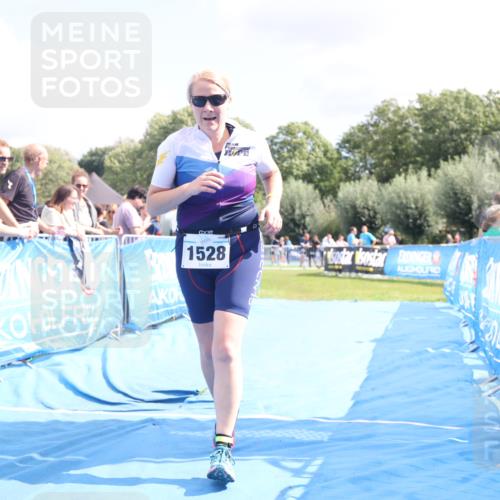 25.08.2024 - Elbe Triathlon Hamburg H.Heesch http://msf.ph/oto/6879018 25.08.2024 12:12:44 Ziel 1528, 1636 meine-sportfotos.de