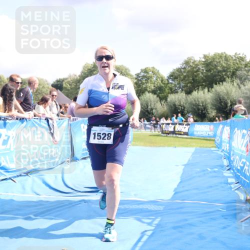 25.08.2024 - Elbe Triathlon Hamburg H.Heesch http://msf.ph/oto/6879022 25.08.2024 12:12:44 Ziel 1528, 1636 meine-sportfotos.de