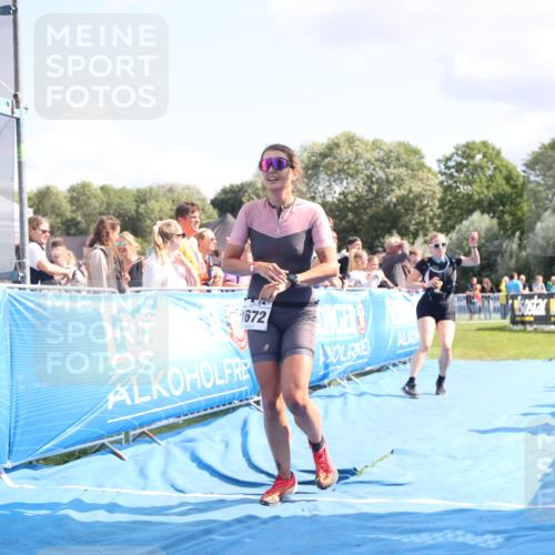 25.08.2024 - Elbe Triathlon Hamburg H.Heesch http://msf.ph/oto/6879025 25.08.2024 11:50:14 Ziel 411, 509, 1672 meine-sportfotos.de