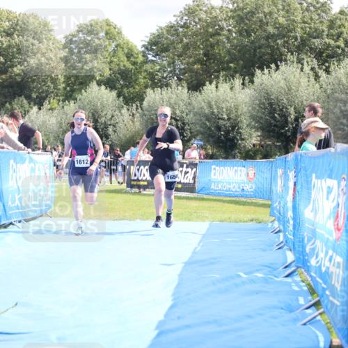 25.08.2024 - Elbe Triathlon Hamburg H.Heesch http://msf.ph/oto/6879041 25.08.2024 12:12:54 Ziel 1612, 1656 meine-sportfotos.de
