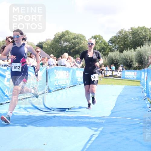 25.08.2024 - Elbe Triathlon Hamburg H.Heesch http://msf.ph/oto/6879055 25.08.2024 12:12:56 Ziel 1612, 1656 meine-sportfotos.de