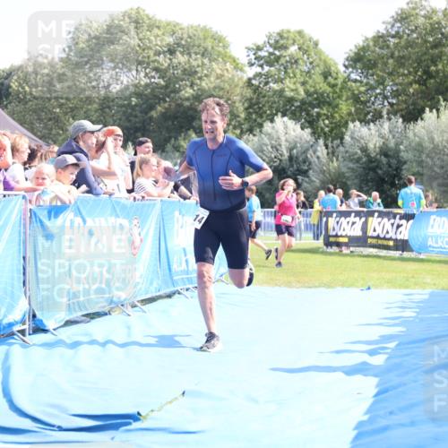 25.08.2024 - Elbe Triathlon Hamburg H.Heesch http://msf.ph/oto/6879059 25.08.2024 11:50:27 Ziel 1414 meine-sportfotos.de