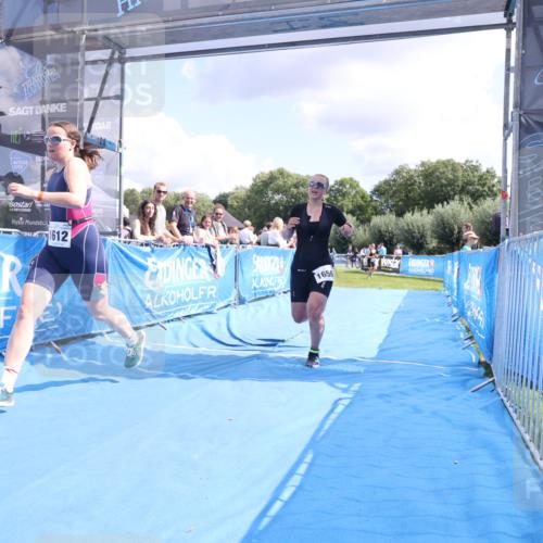 25.08.2024 - Elbe Triathlon Hamburg H.Heesch http://msf.ph/oto/6879062 25.08.2024 12:12:56 Ziel 1612, 1656 meine-sportfotos.de
