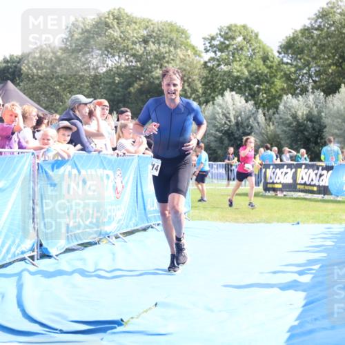 25.08.2024 - Elbe Triathlon Hamburg H.Heesch http://msf.ph/oto/6879065 25.08.2024 11:50:27 Ziel 1414 meine-sportfotos.de