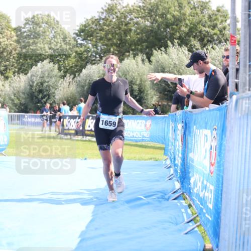 25.08.2024 - Elbe Triathlon Hamburg H.Heesch http://msf.ph/oto/6879075 25.08.2024 12:13:38 Ziel 1659 meine-sportfotos.de