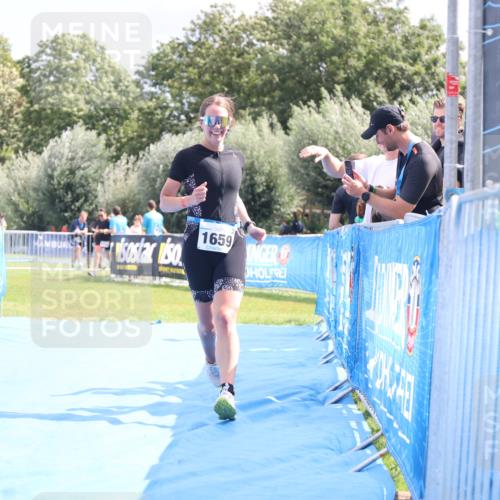 25.08.2024 - Elbe Triathlon Hamburg H.Heesch http://msf.ph/oto/6879081 25.08.2024 12:13:38 Ziel 1659 meine-sportfotos.de