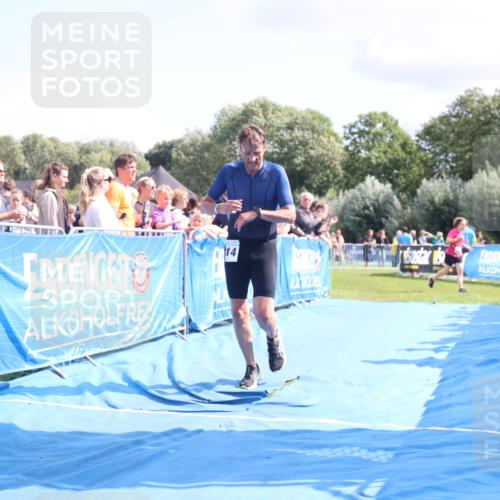 25.08.2024 - Elbe Triathlon Hamburg H.Heesch http://msf.ph/oto/6879091 25.08.2024 11:50:27 Ziel 1414 meine-sportfotos.de