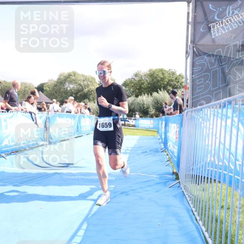 25.08.2024 - Elbe Triathlon Hamburg H.Heesch http://msf.ph/oto/6879094 25.08.2024 12:13:39 Ziel 1659 meine-sportfotos.de