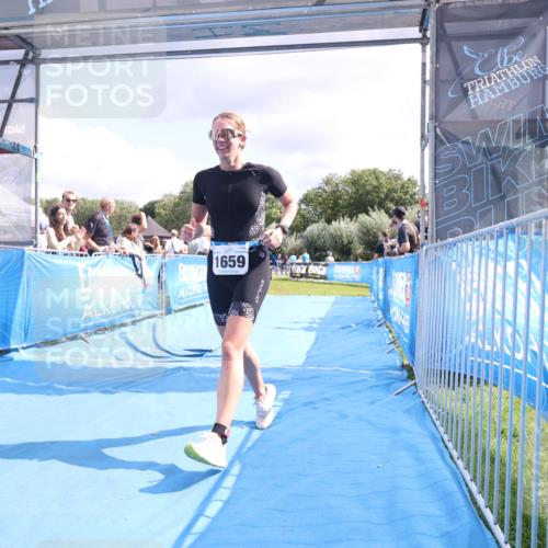 25.08.2024 - Elbe Triathlon Hamburg H.Heesch http://msf.ph/oto/6879102 25.08.2024 12:13:40 Ziel 1659 meine-sportfotos.de