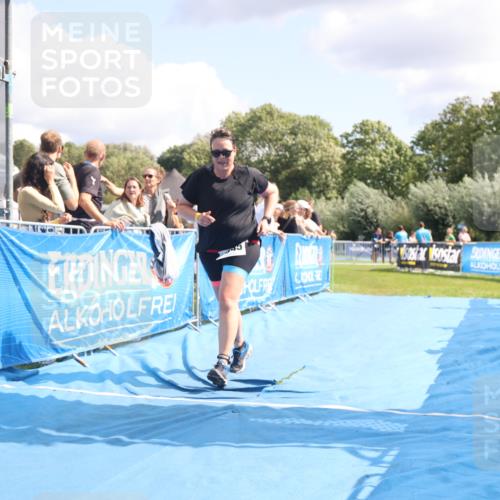 25.08.2024 - Elbe Triathlon Hamburg H.Heesch http://msf.ph/oto/6879112 25.08.2024 12:13:50 Ziel 1545, 1680 meine-sportfotos.de
