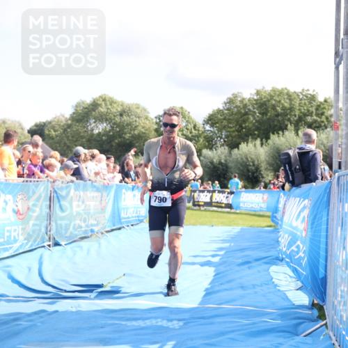 25.08.2024 - Elbe Triathlon Hamburg H.Heesch http://msf.ph/oto/6879119 25.08.2024 11:50:41 Ziel 790, 1502 meine-sportfotos.de