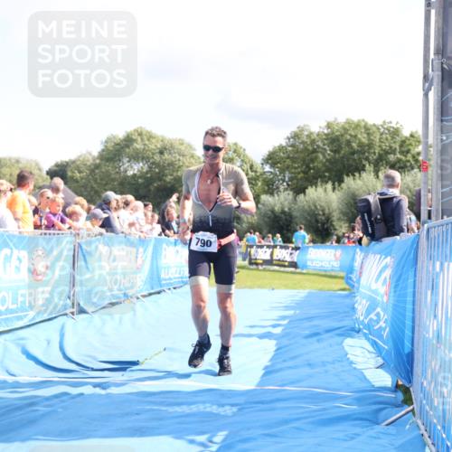 25.08.2024 - Elbe Triathlon Hamburg H.Heesch http://msf.ph/oto/6879123 25.08.2024 11:50:41 Ziel 790, 1502 meine-sportfotos.de