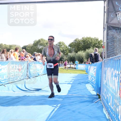 25.08.2024 - Elbe Triathlon Hamburg H.Heesch http://msf.ph/oto/6879134 25.08.2024 11:50:41 Ziel 790, 1502 meine-sportfotos.de