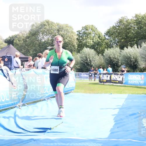 25.08.2024 - Elbe Triathlon Hamburg H.Heesch http://msf.ph/oto/6879136 25.08.2024 12:13:58 Ziel 1680 meine-sportfotos.de