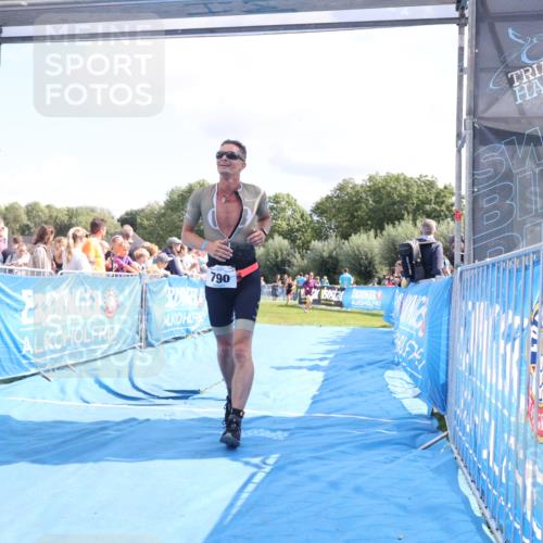 25.08.2024 - Elbe Triathlon Hamburg H.Heesch http://msf.ph/oto/6879141 25.08.2024 11:50:41 Ziel 790, 1502 meine-sportfotos.de