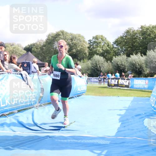 25.08.2024 - Elbe Triathlon Hamburg H.Heesch http://msf.ph/oto/6879146 25.08.2024 12:13:59 Ziel 1680 meine-sportfotos.de