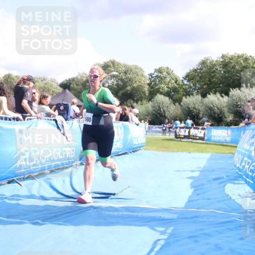 25.08.2024 - Elbe Triathlon Hamburg H.Heesch http://msf.ph/oto/6879153 25.08.2024 12:13:59 Ziel 1680 meine-sportfotos.de