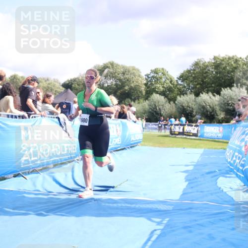 25.08.2024 - Elbe Triathlon Hamburg H.Heesch http://msf.ph/oto/6879154 25.08.2024 12:13:59 Ziel 1680 meine-sportfotos.de