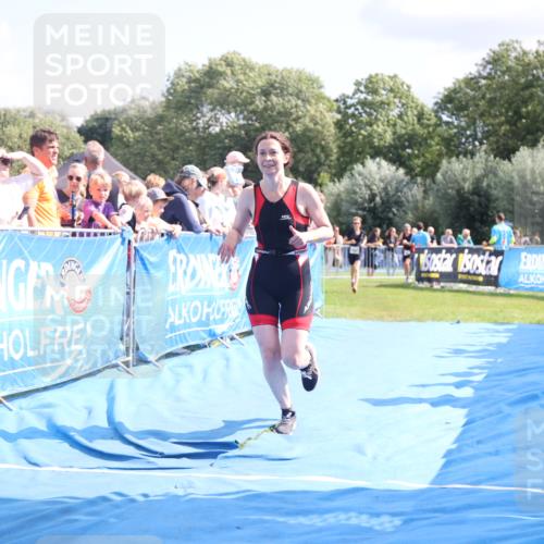 25.08.2024 - Elbe Triathlon Hamburg H.Heesch http://msf.ph/oto/6879163 25.08.2024 11:50:49 Ziel 1502, 1587 meine-sportfotos.de