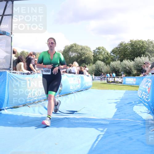 25.08.2024 - Elbe Triathlon Hamburg H.Heesch http://msf.ph/oto/6879164 25.08.2024 12:13:59 Ziel 1680 meine-sportfotos.de