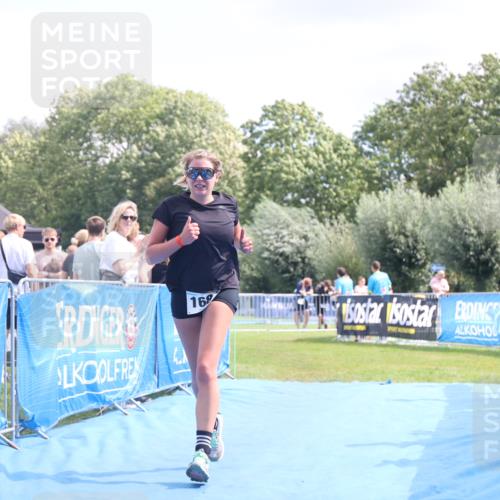 25.08.2024 - Elbe Triathlon Hamburg H.Heesch http://msf.ph/oto/6879174 25.08.2024 12:14:08 Ziel 1681 meine-sportfotos.de