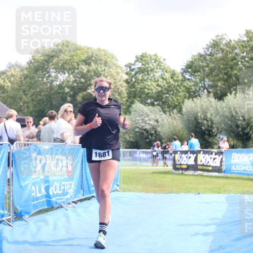 25.08.2024 - Elbe Triathlon Hamburg H.Heesch http://msf.ph/oto/6879176 25.08.2024 12:14:08 Ziel 1681 meine-sportfotos.de