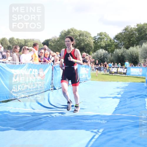 25.08.2024 - Elbe Triathlon Hamburg H.Heesch http://msf.ph/oto/6879178 25.08.2024 11:50:49 Ziel 1502, 1587 meine-sportfotos.de