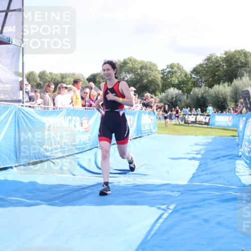 25.08.2024 - Elbe Triathlon Hamburg H.Heesch http://msf.ph/oto/6879183 25.08.2024 11:50:49 Ziel 1502, 1587 meine-sportfotos.de