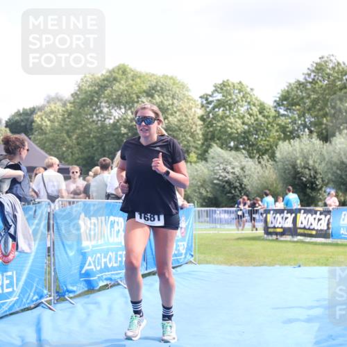 25.08.2024 - Elbe Triathlon Hamburg H.Heesch http://msf.ph/oto/6879184 25.08.2024 12:14:08 Ziel 1681 meine-sportfotos.de
