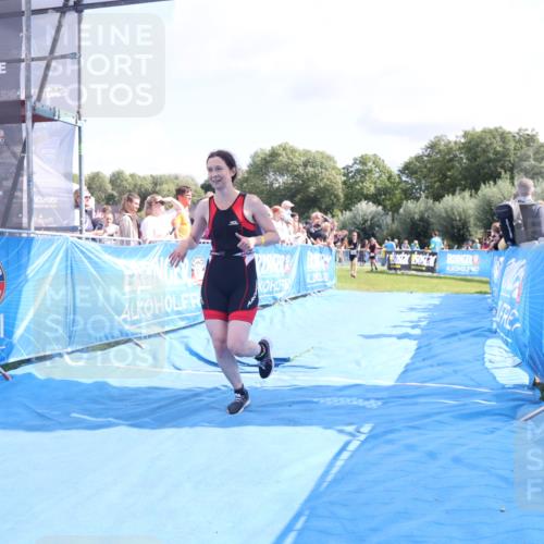 25.08.2024 - Elbe Triathlon Hamburg H.Heesch http://msf.ph/oto/6879188 25.08.2024 11:50:50 Ziel 1502, 1587 meine-sportfotos.de