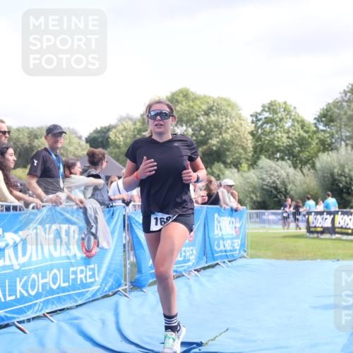 25.08.2024 - Elbe Triathlon Hamburg H.Heesch http://msf.ph/oto/6879199 25.08.2024 12:14:08 Ziel 1681 meine-sportfotos.de