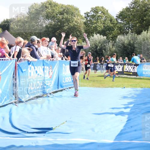 25.08.2024 - Elbe Triathlon Hamburg H.Heesch http://msf.ph/oto/6879200 25.08.2024 11:50:54 Ziel 1502, 1587 meine-sportfotos.de