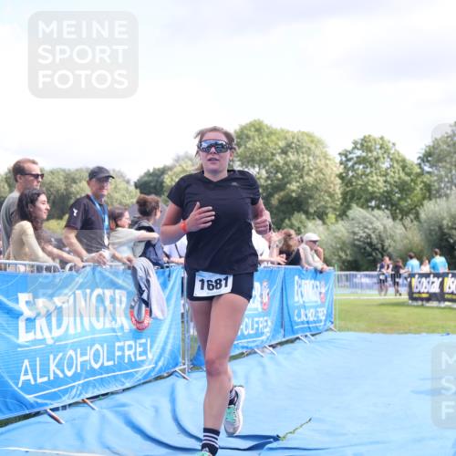25.08.2024 - Elbe Triathlon Hamburg H.Heesch http://msf.ph/oto/6879203 25.08.2024 12:14:08 Ziel 1681 meine-sportfotos.de