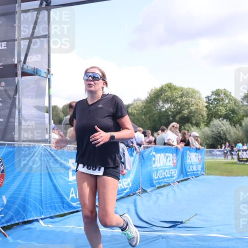 25.08.2024 - Elbe Triathlon Hamburg H.Heesch http://msf.ph/oto/6879222 25.08.2024 12:14:09 Ziel 1681 meine-sportfotos.de