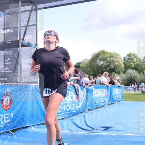 25.08.2024 - Elbe Triathlon Hamburg H.Heesch http://msf.ph/oto/6879228 25.08.2024 12:14:09 Ziel 1681 meine-sportfotos.de
