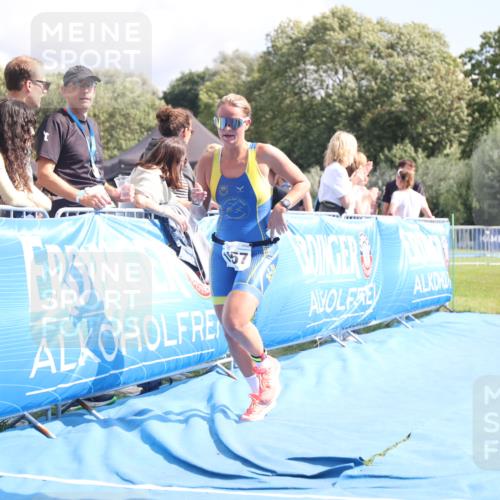 25.08.2024 - Elbe Triathlon Hamburg H.Heesch http://msf.ph/oto/6879237 25.08.2024 12:14:56 Ziel 1657, 1662 meine-sportfotos.de