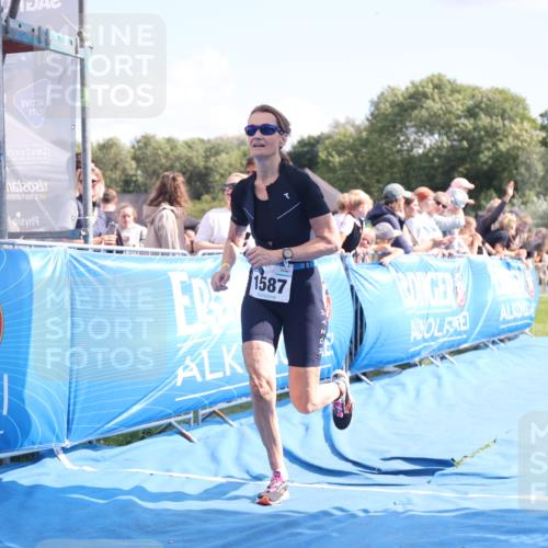 25.08.2024 - Elbe Triathlon Hamburg H.Heesch http://msf.ph/oto/6879247 25.08.2024 11:50:56 Ziel 1502, 1587 meine-sportfotos.de