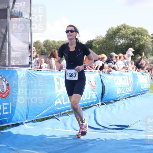25.08.2024 - Elbe Triathlon Hamburg H.Heesch http://msf.ph/oto/6879250 25.08.2024 11:50:56 Ziel 1502, 1587 meine-sportfotos.de