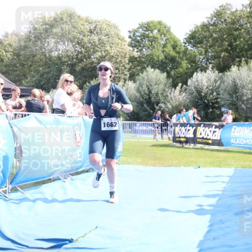 25.08.2024 - Elbe Triathlon Hamburg H.Heesch http://msf.ph/oto/6879256 25.08.2024 12:14:58 Ziel 1657, 1662 meine-sportfotos.de