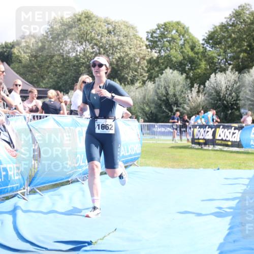 25.08.2024 - Elbe Triathlon Hamburg H.Heesch http://msf.ph/oto/6879267 25.08.2024 12:14:58 Ziel 1657, 1662 meine-sportfotos.de