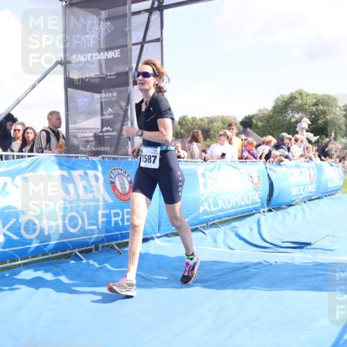 25.08.2024 - Elbe Triathlon Hamburg H.Heesch http://msf.ph/oto/6879268 25.08.2024 11:50:57 Ziel 220, 1587 meine-sportfotos.de