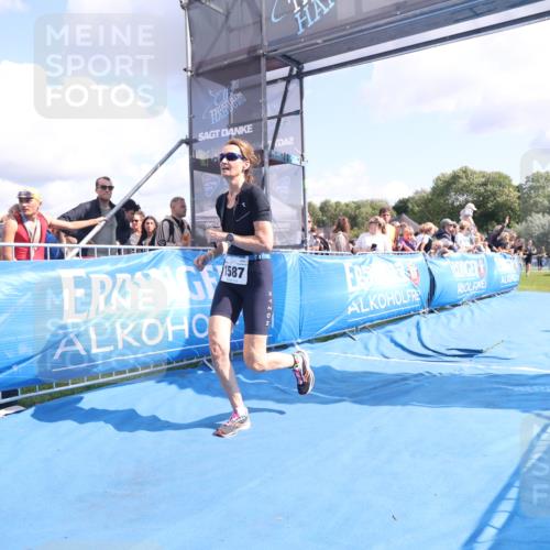 25.08.2024 - Elbe Triathlon Hamburg H.Heesch http://msf.ph/oto/6879274 25.08.2024 11:50:57 Ziel 220, 1587 meine-sportfotos.de
