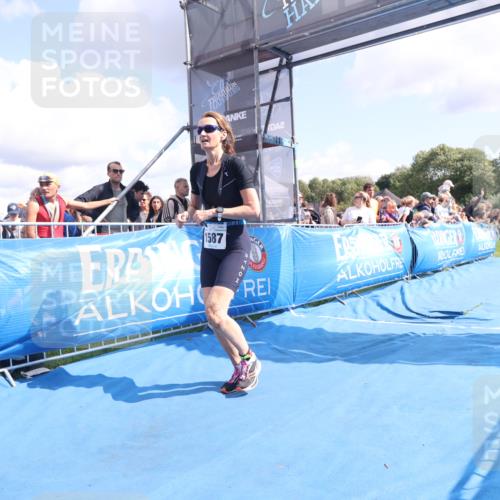 25.08.2024 - Elbe Triathlon Hamburg H.Heesch http://msf.ph/oto/6879277 25.08.2024 11:50:57 Ziel 220, 1587 meine-sportfotos.de