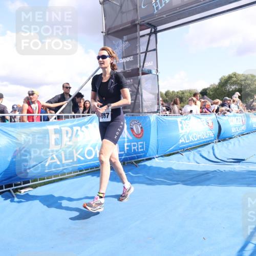 25.08.2024 - Elbe Triathlon Hamburg H.Heesch http://msf.ph/oto/6879282 25.08.2024 11:50:57 Ziel 220, 1587 meine-sportfotos.de